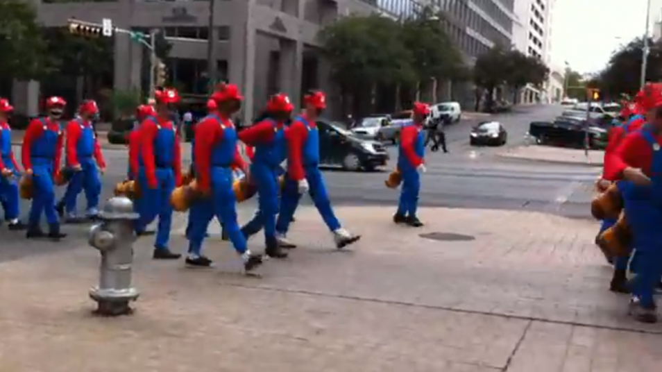 RETARD → Magazine - Austin Invaded by Mario !