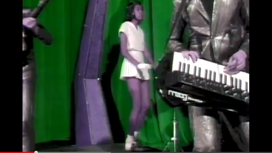 RETARD → Magazine - Devo - Girl U Want