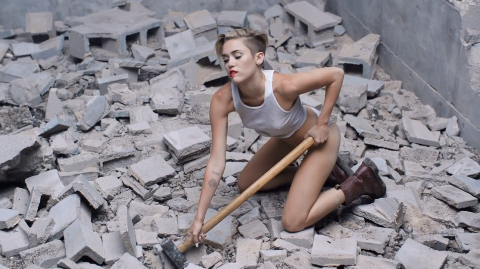 RETARD → Magazine - Miley Cyrus - Wrecking Ball