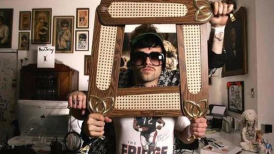 RETARD → Magazine - Chris Garneau - The whore in yourself
